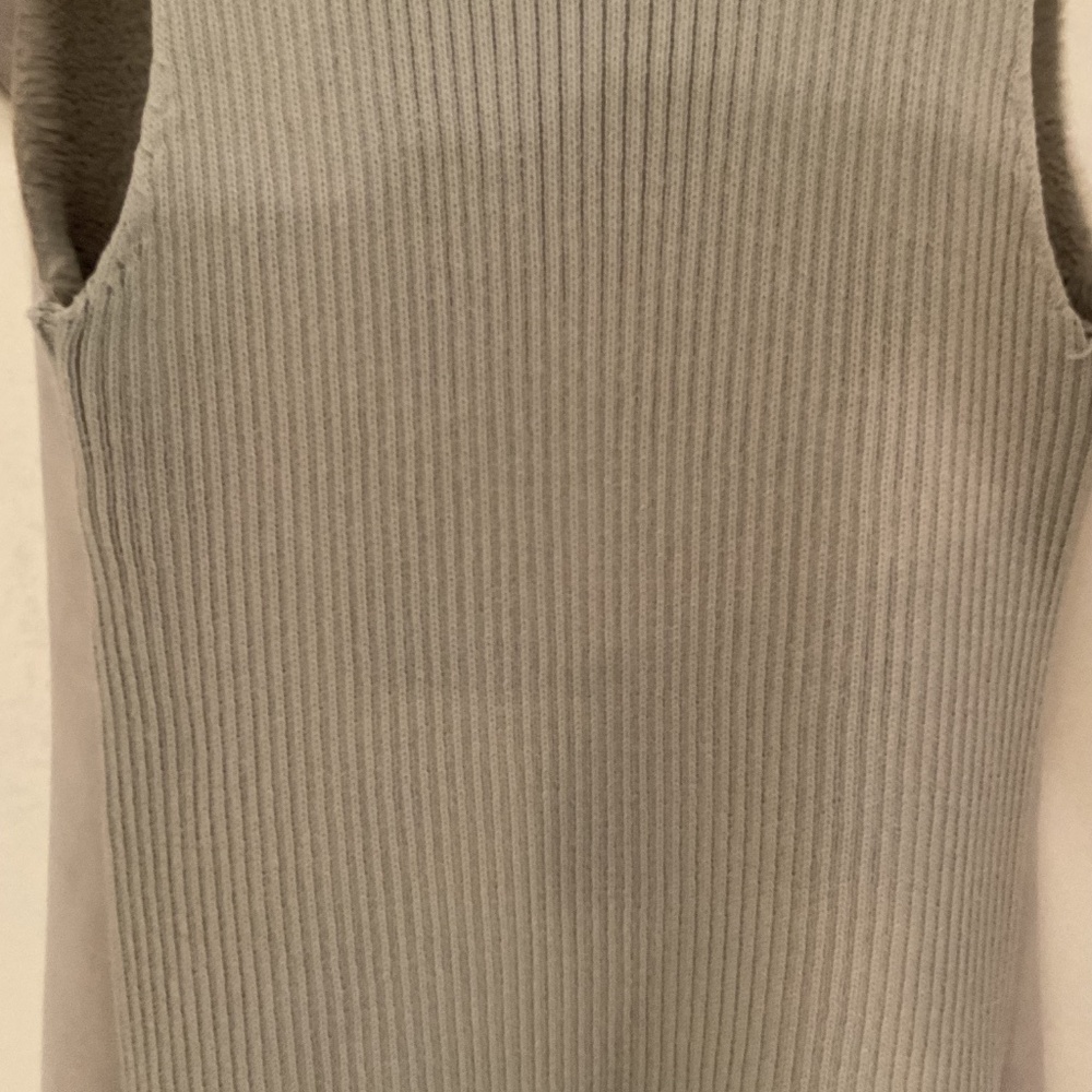 CLOTHING $5 - Picture 6 of 8